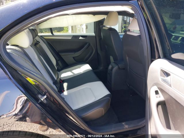 3VWD17AJ3GM407880 Volkswagen Jetta 1.8t Sport