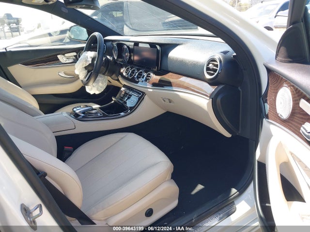 Mercedes-Benz E 300 2019 WDDZF4JB2KA670648 Image 5