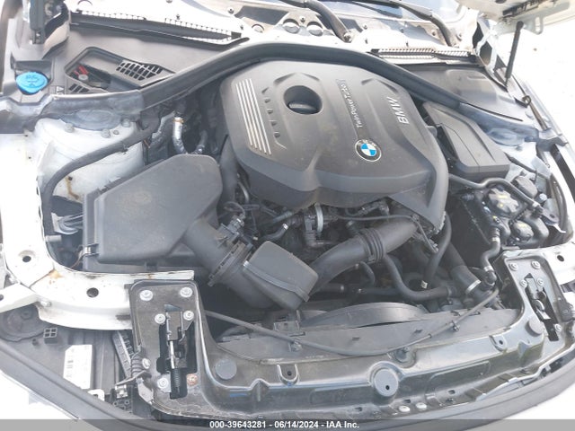 BMW 330i Xdrive 2017 WBA8D9C32HA005401 Image 10