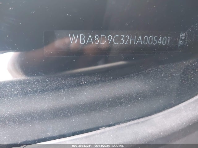 BMW 330i Xdrive 2017 WBA8D9C32HA005401 Image 17