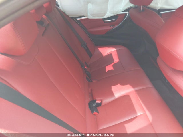 BMW 330i Xdrive 2017 WBA8D9C32HA005401 Image 8
