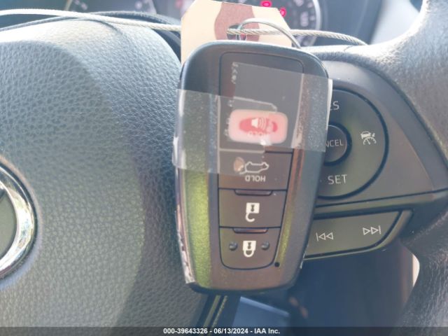 2T3P1RFV2KC038753 Toyota Rav4 Xle