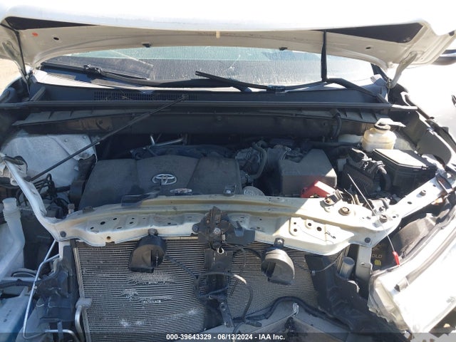 Toyota Highlander Xle 2019 5TDJZRFH7KS584067 Image 10
