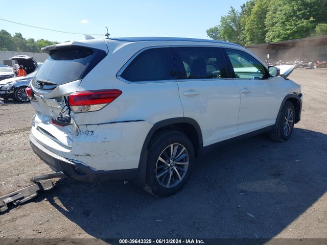 Toyota Highlander Xle 2019 5TDJZRFH7KS584067 Image 4