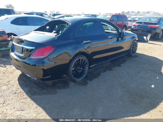 W1KWF8DBXMR632790 Mercedes-Benz C 300 Sedan