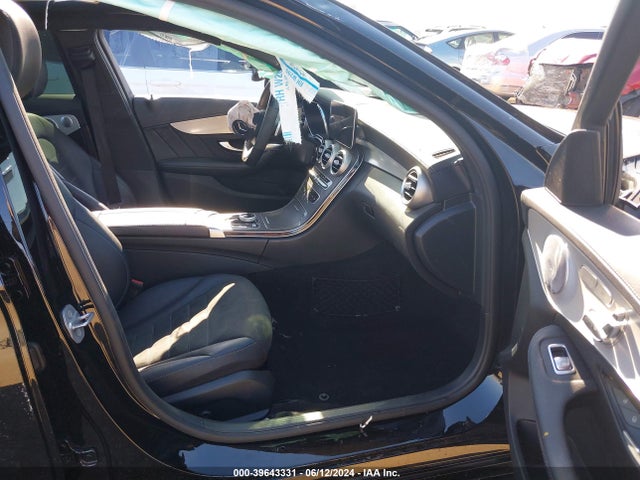 W1KWF8DBXMR632790 Mercedes-Benz C 300 Sedan