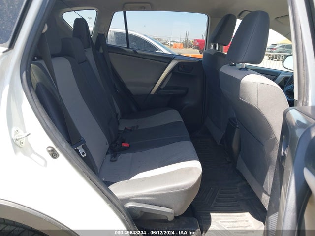 Toyota RAV4 LE 2014 JTMBFREV7EJ011451 Image 8