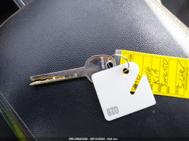 5XYPG4A36GG051954 KIA Sorento 2.4l Lx