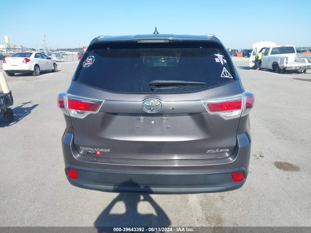 Toyota Highlander Xle V6 2016 5TDJKRFH3GS237685 Image 16