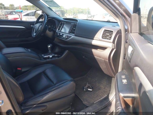 Toyota Highlander Xle V6 2016 5TDJKRFH3GS237685 Image 5