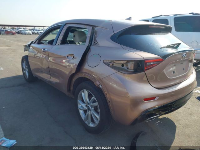 SJKCH5CP7HA025606 Infiniti Qx30 Luxury