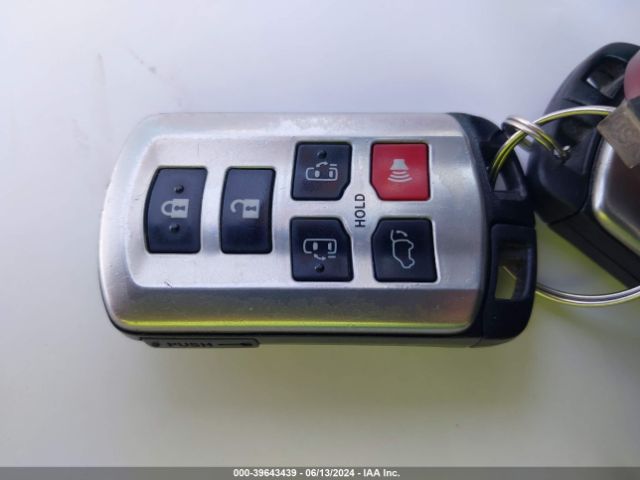 5TDYK3DCXFS600520 Toyota Sienna Limited Premium 7 Passenger