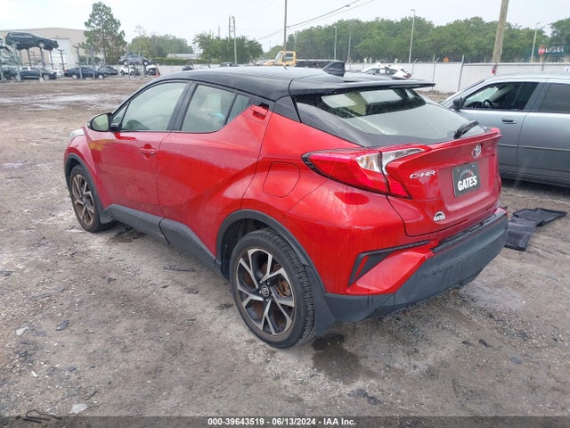 Toyota C-HR XLE 2020 JTNKHMBX7L1086372 Image 3