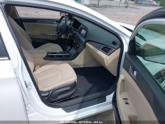 Hyundai SONATA SE 2016 5NPE24AF1GH339860 Image 5
