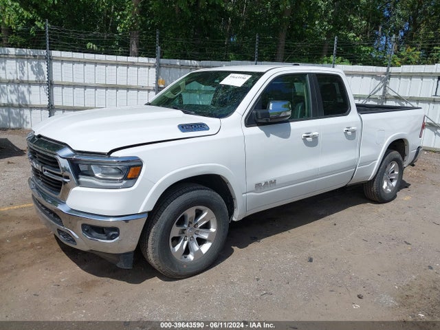 RAM 1500 Laramie Quad Cab 4x4 6'4 Box 2021 1C6SRFDT8MN644190 Image 2