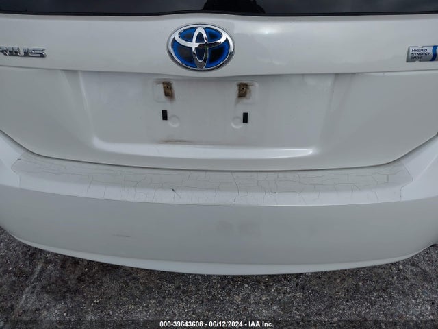 Toyota Prius Two 2014 JTDKN3DUXE0372607 Image 14