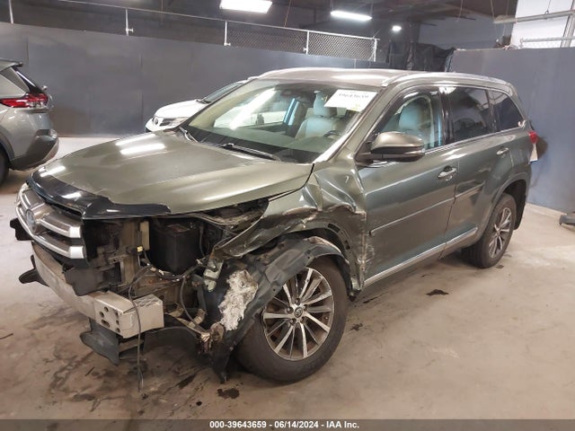 Toyota Highlander Xle 2017 5TDJZRFH9HS391072 Image 2