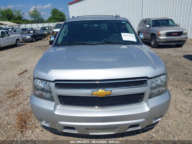 Chevrolet Suburban 1500 Lt 2014 1GNSCJE03ER215302 Image 12