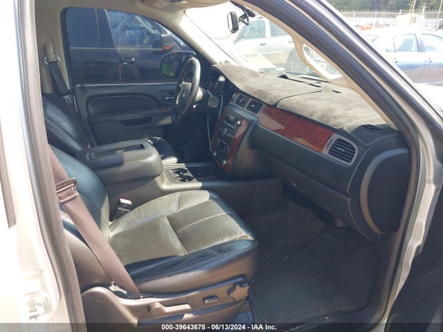Chevrolet Suburban 1500 Lt 2014 1GNSCJE03ER215302 Image 5