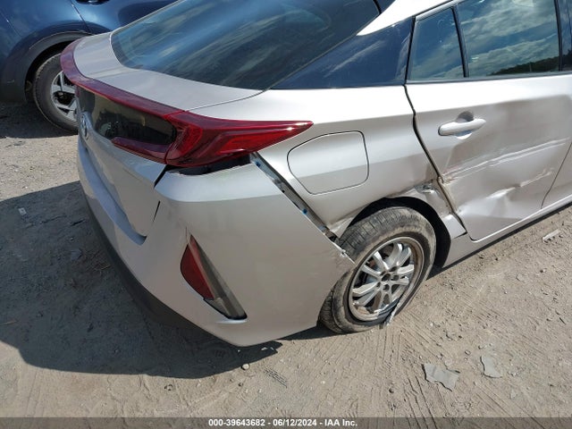 Toyota Prius Prime Premium 2017 JTDKARFP3H3049704 Image 6