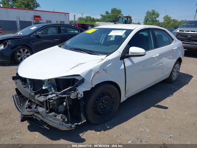 Toyota COROLLA LE 2017 2T1BURHE2HC856712 Image 2
