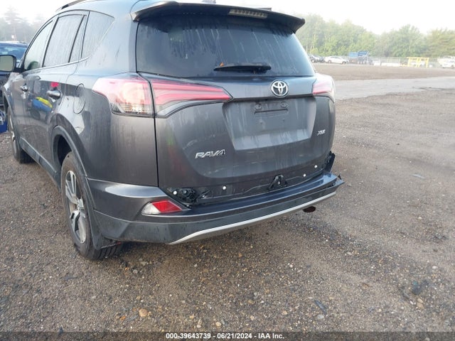 Toyota Rav4 Xle 2017 JTMRFREV8HD201759 Image 19