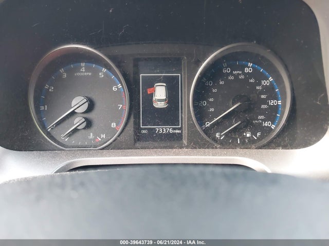 Toyota Rav4 Xle 2017 JTMRFREV8HD201759 Image 7