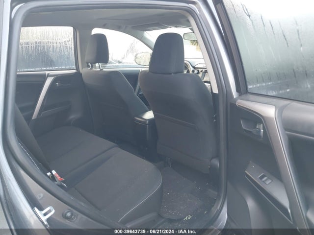 Toyota Rav4 Xle 2017 JTMRFREV8HD201759 Image 8