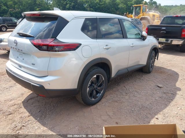 5N1BT3BA1RC712080 Nissan Rogue Sv Fwd