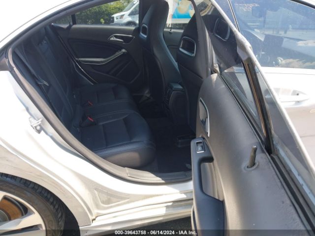 WDDSJ4GB9KN727475 Mercedes-Benz CLA 250 4MATIC