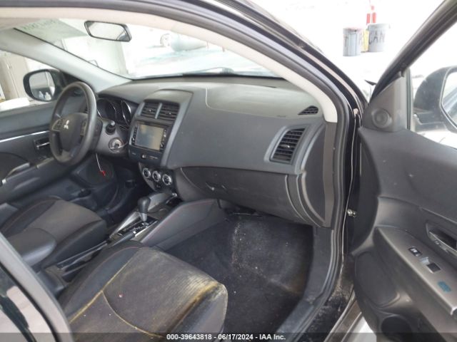 JA4AP3AU2JZ015299 Mitsubishi Outlander Sport 2.0 Es