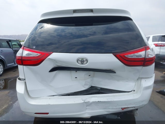 Toyota Sienna L 7 Passenger 2017 5TDZZ3DC6HS802824 Image 16