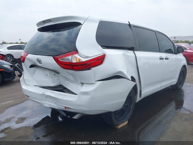 Toyota Sienna L 7 Passenger 2017 5TDZZ3DC6HS802824 Image 4