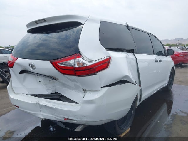 Toyota Sienna L 7 Passenger 2017 5TDZZ3DC6HS802824 Image 6