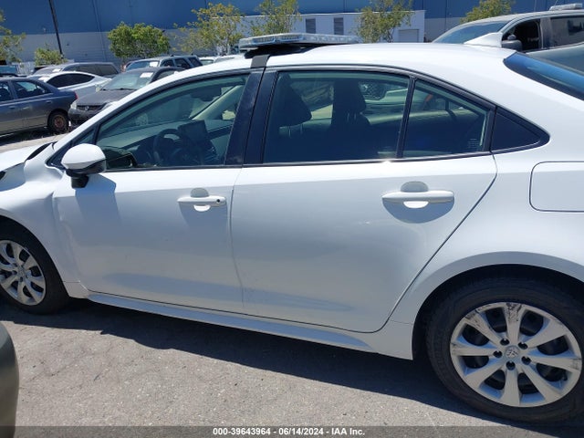Toyota COROLLA LE 2022 JTDEPMAEXN3015226 Image 14