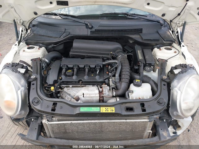 2010 MINI COOPER S CLUBMAN WMWMM3C52ATP94740 Photo 9