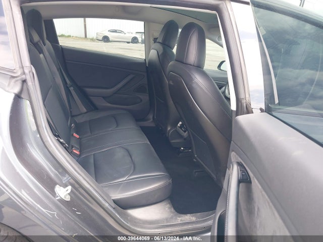 Tesla Model 3 Long Range/mid Range 2018 5YJ3E1EA0JF009533 Image 8