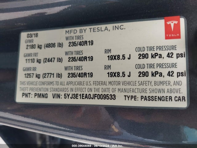 Tesla Model 3 Long Range/mid Range 2018 5YJ3E1EA0JF009533 Image 9