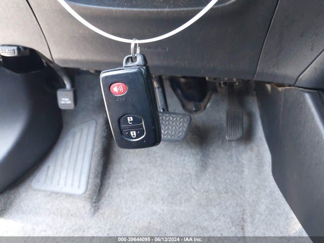 Toyota Prius Four 2014 JTDKN3DUXE1771771 Image 11