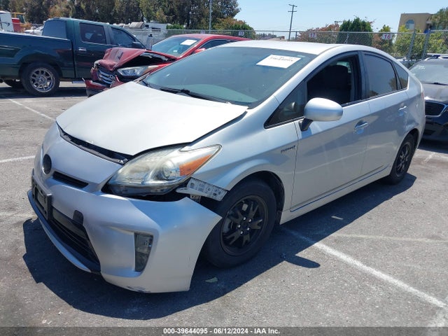 Toyota Prius Four 2014 JTDKN3DUXE1771771 Image 2