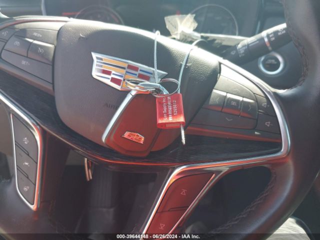 1GYKNCRS3LZ239598 Cadillac Xt5 Fwd Premium Luxury