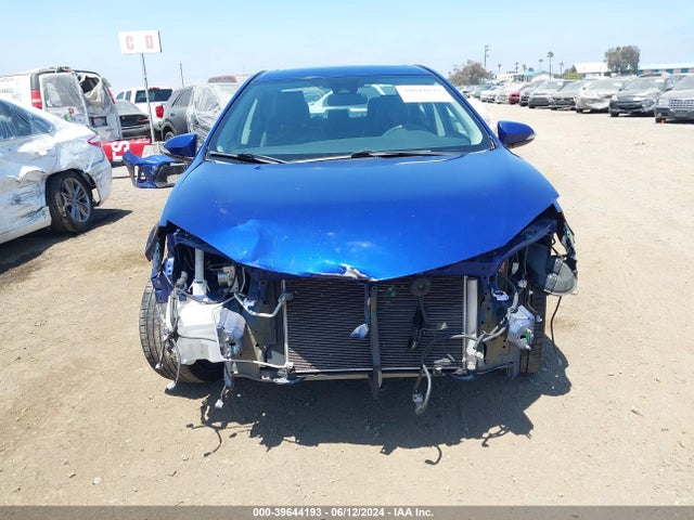 Toyota COROLLA SE 2018 5YFBURHE3JP766796 Image 13