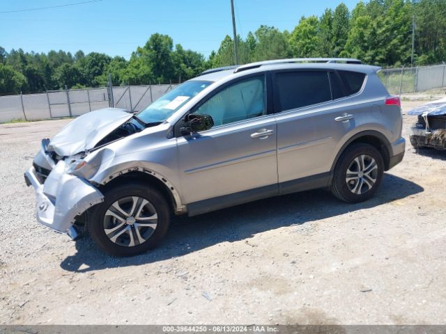 2T3ZFREV9GW262121 Toyota RAV4 LE