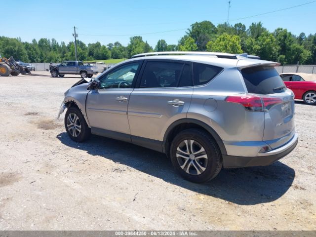 2T3ZFREV9GW262121 Toyota RAV4 LE