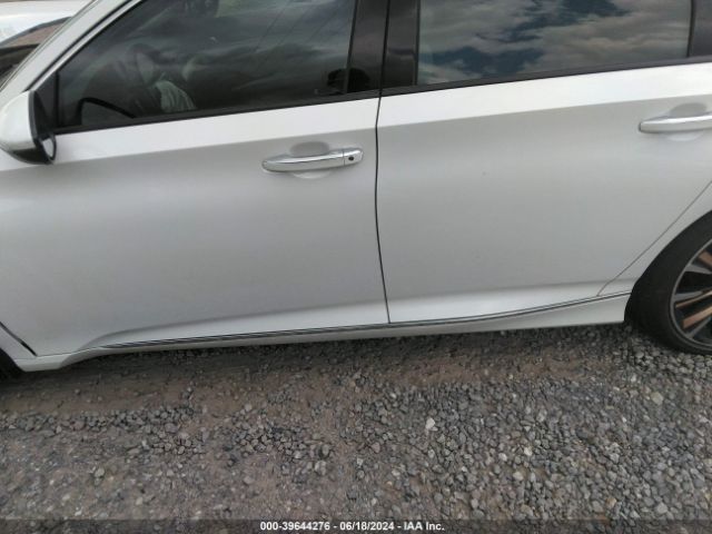 1HGCV2F9XKA000084 Honda Accord Touring 2.0t