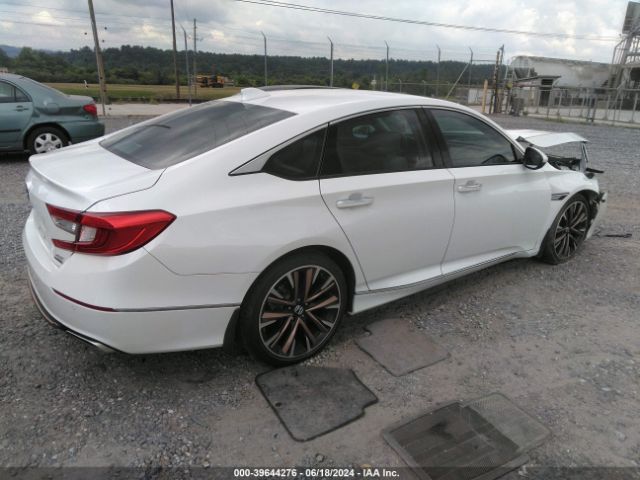 1HGCV2F9XKA000084 Honda Accord Touring 2.0t