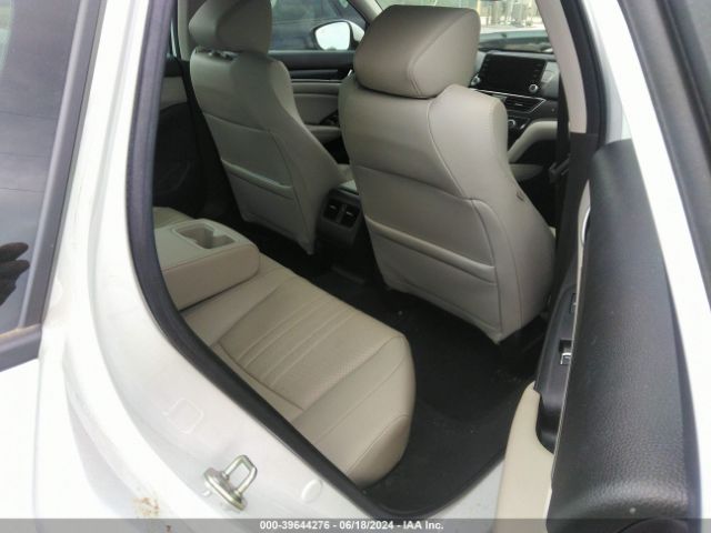 1HGCV2F9XKA000084 Honda Accord Touring 2.0t