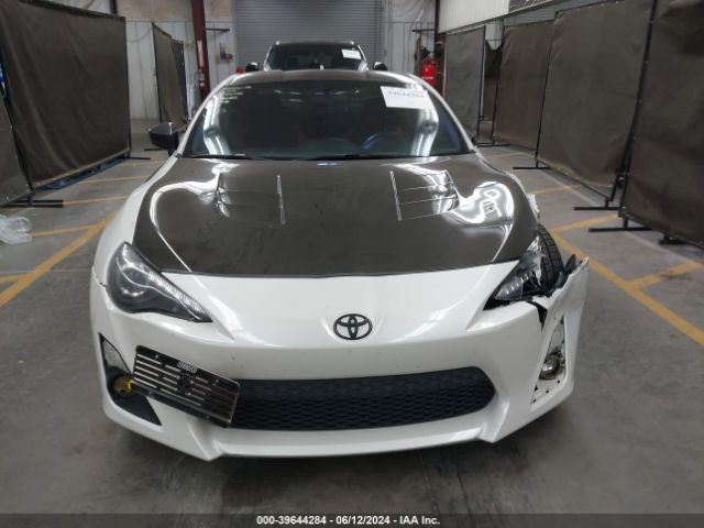 JF1ZNAA12F9707679 Scion FR-S