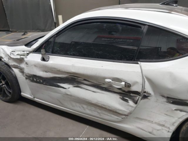 JF1ZNAA12F9707679 Scion FR-S