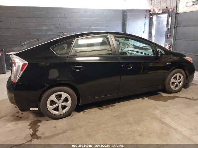 Toyota Prius Three 2014 JTDKN3DU9E0380472 Image 13